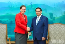 [Foto] Premier vietnamita se reúne con economista jefa de la Cancillería estadounidense