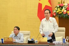 El presidente de la Asamblea Nacional, Tran Thanh Man, interviene en la sesión. (Fotografía: Nhan Dan)