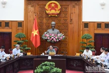 [Foto] Premier preside reunión con Subcomité Socioeconómico del XIV Congreso Nacional del Partido