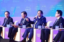 El primer ministro de Vietnam, Pham Minh Chinh, interviene en el evento. (Fotografía: VNA)