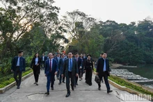 [Foto] Jefe del Parlamento vietnamita visita reliquias de la Revolución nacional