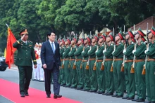 [Foto] Presidente vietnamita visita Cuerpo de Ejército 12