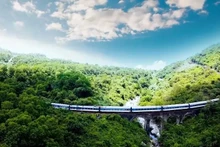 Los viajes en tren se están convirtiendo en una nueva tendencia de viajes de turistas nacionales y extranjeros. (Fotografía: TITC)