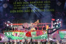 Una actuación artística en la ceremonia inaugural. (Fotografía: Nhan Dan)
