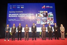Representantes de los países participantes en la SIBS. (Fotografía: themalaysianreserve.com)
