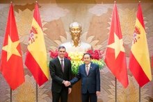 [Foto] Máximo legislador vietnamita se entrevista con presidente del Gobierno de España