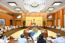 [Foto] Comité Permanente del Parlamento vietnamita inaugura sesión temática sobre legislación