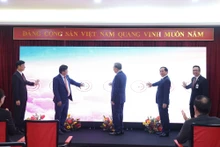 El secretario general del Partido Comunista de Vietnam, To Lam, y los delegados inauguran la nueva ruta aérea Hanói-Kuala Lumpur. (Fotografía: VNA)
