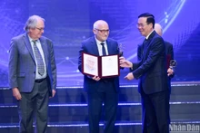 [Foto] Panorama de la premiación de VinFuture 2023