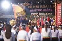 Efectúan el festival de Khai Ha de los Muong en la provincia de Hoa Binh. (Fotografía: VNA)