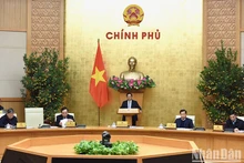 [Foto] Premier vietnamita preside reunión gubernamental de febrero