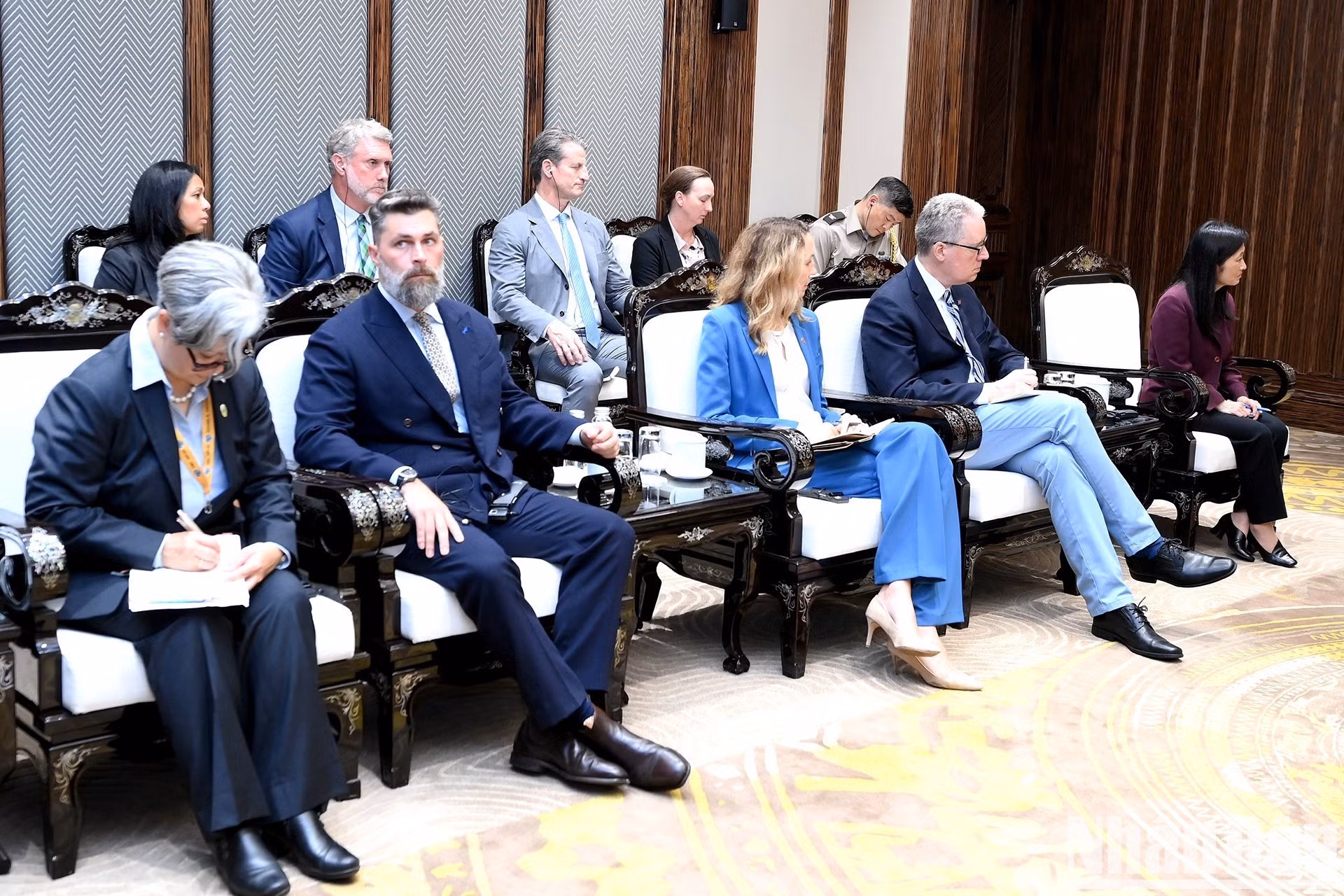 Representantes de la parte estadounidense.