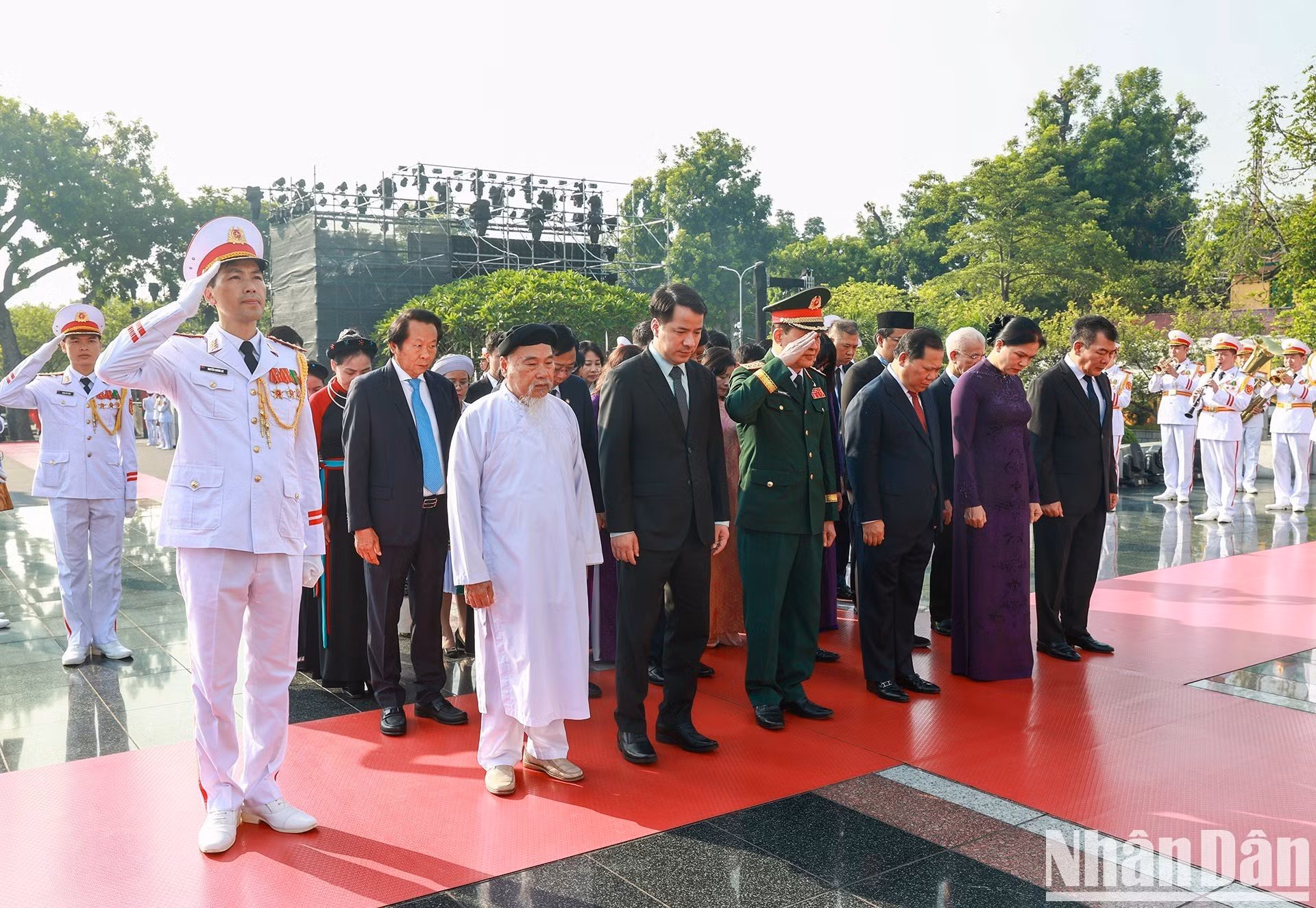La delegación del Comité Central del Frente de la Patria de Vietnam.