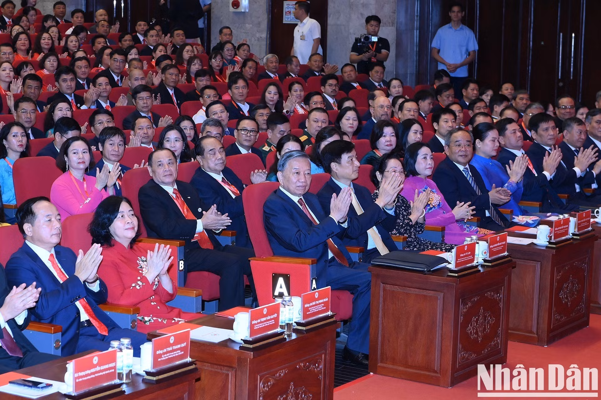 El secretario general del Partido Comunista y presidente de Vietnam, To Lam, asiste a la inauguración del XII Congreso Nacional de la Cruz Roja.