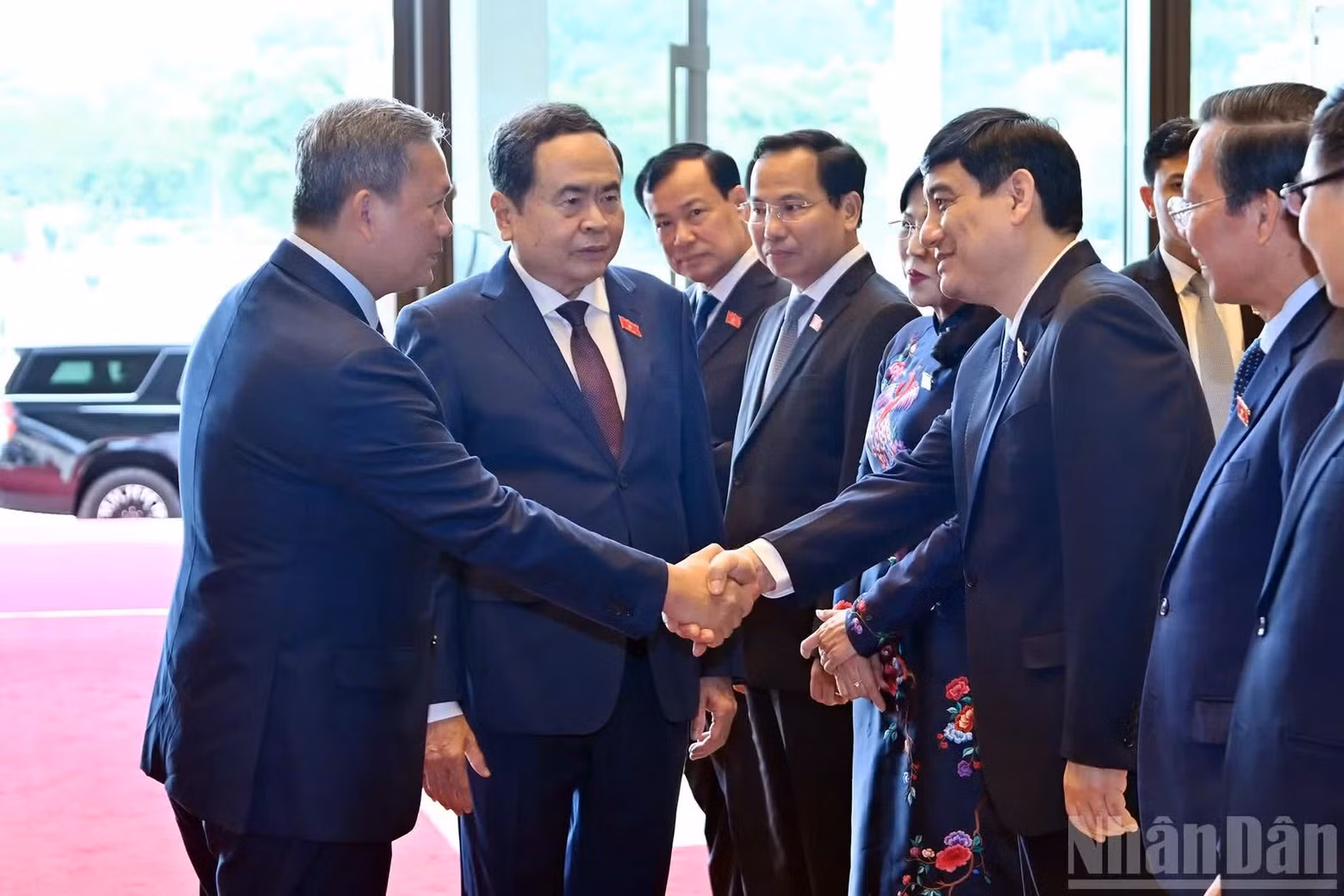 El jefe de Gobierno camboyano y dirigentes de la Asamblea Nacional de Vietnam.
