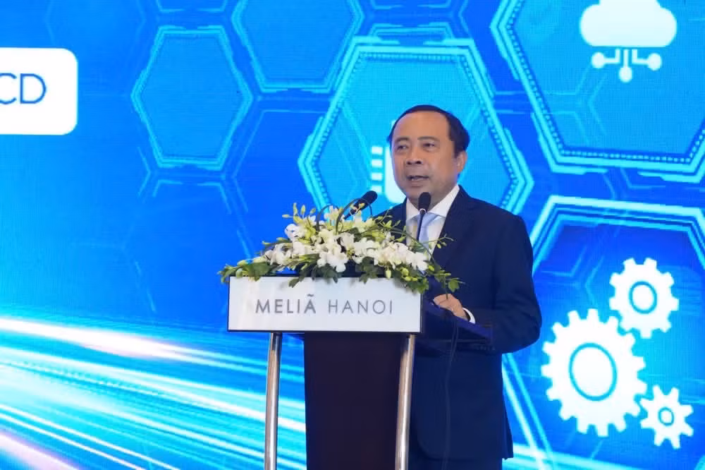 El ministro de Ciencia y Tecnología de Vietnam, Vu Hai Quan, habla en el foro. (Foro: Nhan Dan)