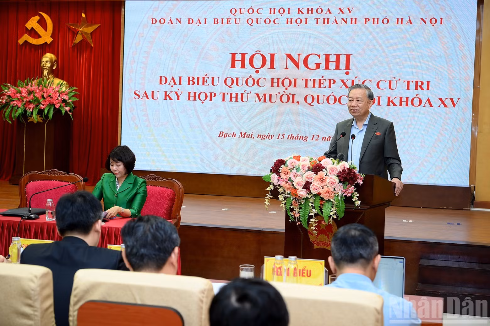 El secretario general del Partido Comunista de Vietnam, To Lam, tiene la palabra.
