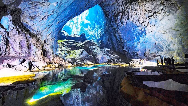 Se estima que la cueva de Son Doong tiene un volumen de 36,8 millones de metros cúbicos, equivalente a unas 15 mil piscinas olímpicas.
