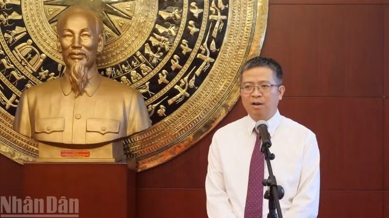 El embajador de Vietnam en China, Pham Thanh Binh, interviene en el evento. (Foto: Nhan Dan)