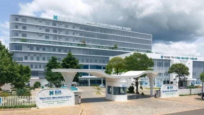 La fundación de numerosos hospitales privados en la provincia ha contribuido a mejorar la salud de la población local.