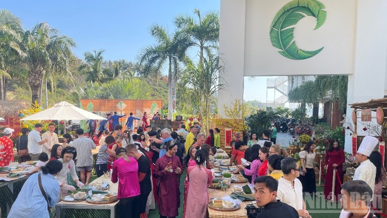 El evento atrae a casi 200 visitantes.