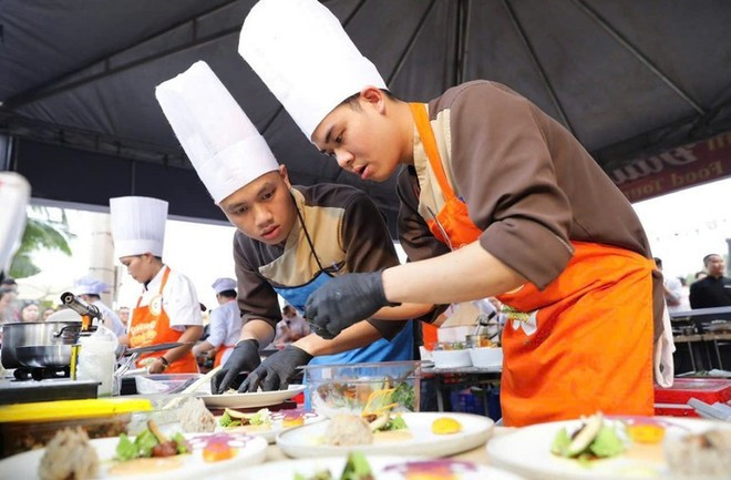 La ciudad costera de Da Nang impulsa el turismo Halal en Vietnam, con más de 617 mil visitantes musulmanes en 2025, restaurantes y hoteles certificados Halal (Foto: VNA)