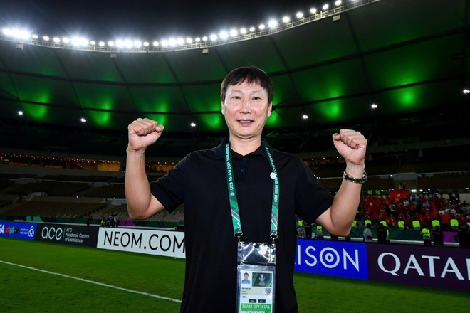 El entrenador surcoreano Kim Sang Sik (Foto: VNA)