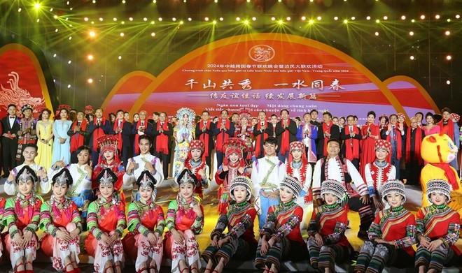 Un programa de intercambio artístico y cultural entre los pueblos de la región fronteriza entre Vietnam y China. (Foto: VNA)