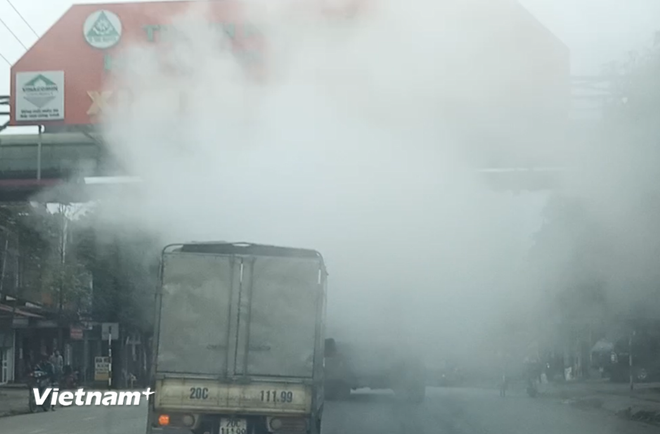 Las calles de Hanói están envueltas en smog debido a la contaminación. (Foto: VNA)