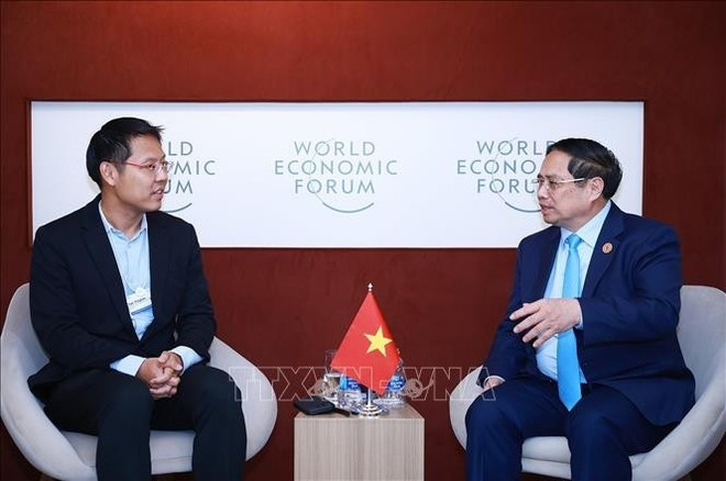 El primer ministro de Vietnam, Pham Minh Chinh, y el director general del fondo de inversión Insignia Ventures Partners, Tan Yinglan. (Foto: VNA) El primer ministro de Vietnam, Pham Minh Chinh, y el director general del fondo de inversión Insignia Ventures Partners, Tan Yinglan. (Foto: VNA)