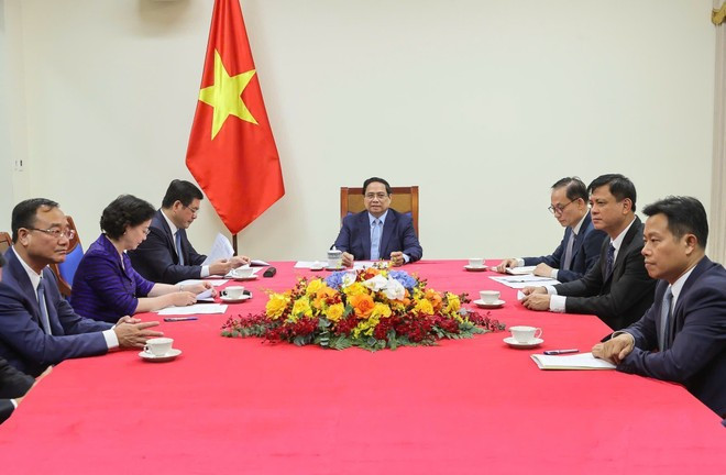 El primer ministro de Vietnam, Pham Minh Chinh, mantiene una conversación telefónica con el canciller alemán, Friedrich Merz. (Foto: VNA) El primer ministro de Vietnam, Pham Minh Chinh, mantiene una conversación telefónica con el canciller alemán, Friedrich Merz. (Foto: VNA)