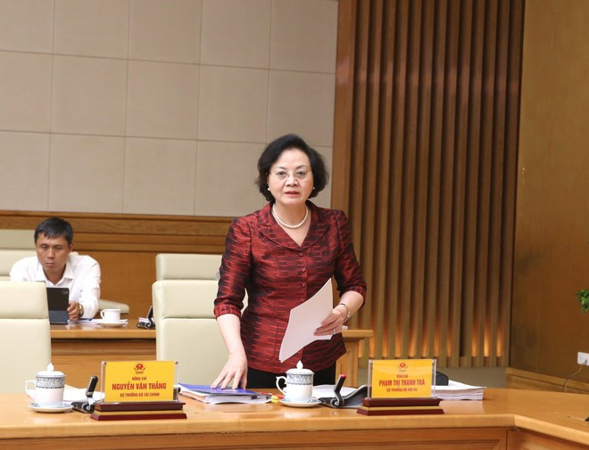 La ministra del Interior, Pham Thi Thanh Tra, presenta su informe (Foto: VGP) La ministra del Interior, Pham Thi Thanh Tra, presenta su informe (Foto: VGP)