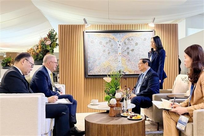 El primer ministro de Vietnam, Pham Minh Chinh, y su homólogo de Australia, Anthony Albanese. (Foto: VNA)