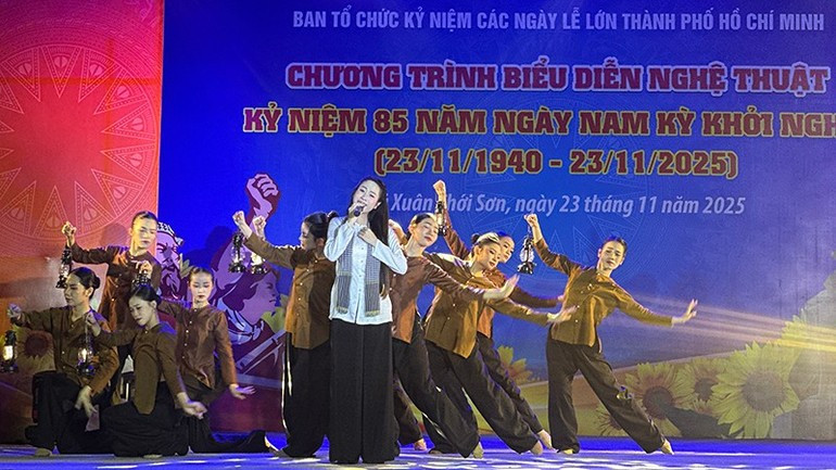 La cantante Le Thu Hien participa en el programa. (Foto: Comité Organizador)