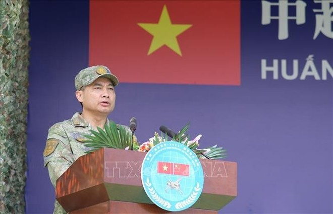 El general de división Nguyen Van Lich, subcomandante de la 1.ª Región Militar de Vietnam, interviene en la cita (Foto: VNA) El general de división Nguyen Van Lich, subcomandante de la 1.ª Región Militar de Vietnam, interviene en la cita (Foto: VNA)