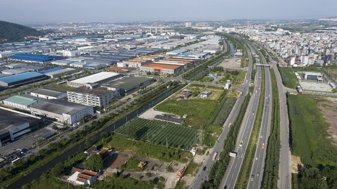 Con políticas abiertas e infraestructura sincronizada, Bac Ninh es uno de los destinos elegidos por muchas grandes corporaciones nacionales e internacionales. Con políticas abiertas e infraestructura sincronizada, Bac Ninh es uno de los destinos elegidos por muchas grandes corporaciones nacionales e internacionales.