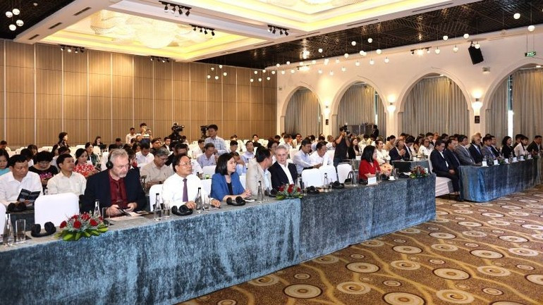 Científicos nacionales e internacionales en el seminario. Científicos nacionales e internacionales en el seminario.