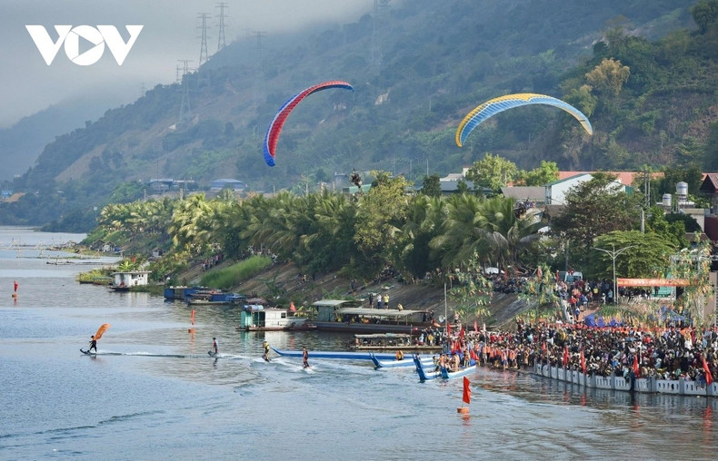Por su variedad, cuidadosa preparación y el apoyo del gobierno y la población de Muong Lay, los eventos turísticos de esta temporada prometen experiencias inolvidables. (Foto: VOV) Por su variedad, cuidadosa preparación y el apoyo del gobierno y la población de Muong Lay, los eventos turísticos de esta temporada prometen experiencias inolvidables. (Foto: VOV)