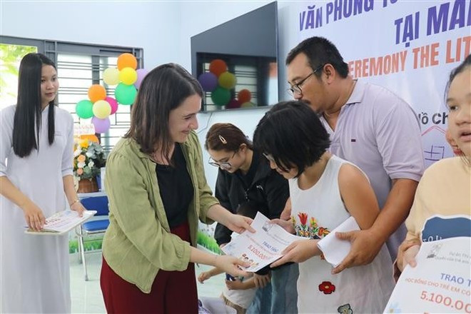 El proyecto se lleva a cabo mediante la renovación del Hogar de Protección Hoa Hong, con el financiamiento de la organización Enfants d’Asie (EA). (Foto: VNA) El proyecto se lleva a cabo mediante la renovación del Hogar de Protección Hoa Hong, con el financiamiento de la organización Enfants d’Asie (EA). (Foto: VNA)