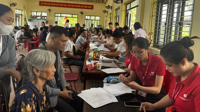 Los residentes de la comuna de Gia Binh completan los trámites para recibir el pago anticipado y la compensación para despejar el terreno destinado al Aeropuerto Internacional de Gia Binh. Los residentes de la comuna de Gia Binh completan los trámites para recibir el pago anticipado y la compensación para despejar el terreno destinado al Aeropuerto Internacional de Gia Binh.
