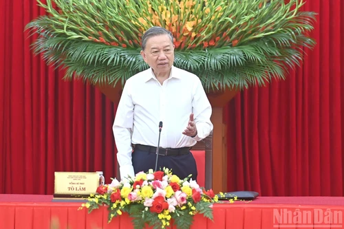 El secretario general del Partido Comunista de Vietnam, To Lam, habla en el evento. (Foto: Nhan Dan)