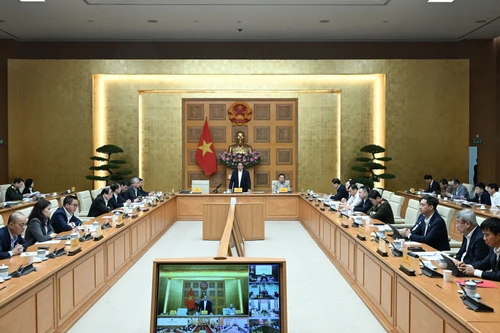 [Foto] Premier vietnamita preside reunión para implementar la “Campaña Quang Trung”
