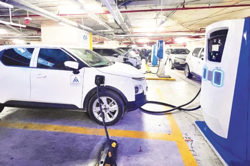 Proponen desarrollar estaciones de carga para vehículos eléctricos bajo modelo abierto en Vietnam