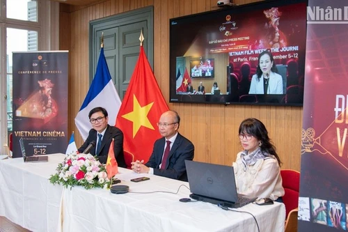 En la conferencia de prensa para presentar la Semana de Cine Vietnamita en París (Foto: Nhan Dan)