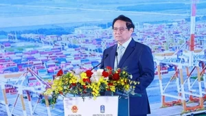 El primer ministro Pham Minh Chinh se interviene en el Foro de Logística de Vietnam 2024 (Foto: VNA)
