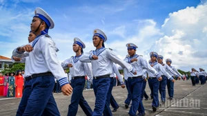 [Foto] Ceremonia de izamiento de la bandera en archipiélago de Truong Sa