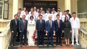 La delegación de Taekwondo de Corea del Norte en su visita de trabajo en el Ministerio de Cultura, Deportes y Turismo.