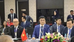 La delegación vietnamita participa en la sesión preparatoria para la Reunión de Líderes de la Asean y la Asamblea Interparlamentaria de la Asean (AIPA) en Kuala Lumpur, Malasia. (Foto: VNA) 