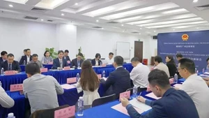 Escena de la discusión. (Fotografía: Consulado General de Vietnam en Guangzhou)