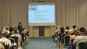 Los valores únicos de la medicina tradicional vietnamita captan especial atención de los delegados internacionales. (Fotografía: VNA)